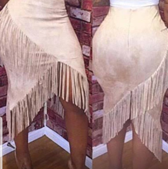 Boutique 9 Dresses & Skirts - Skirt